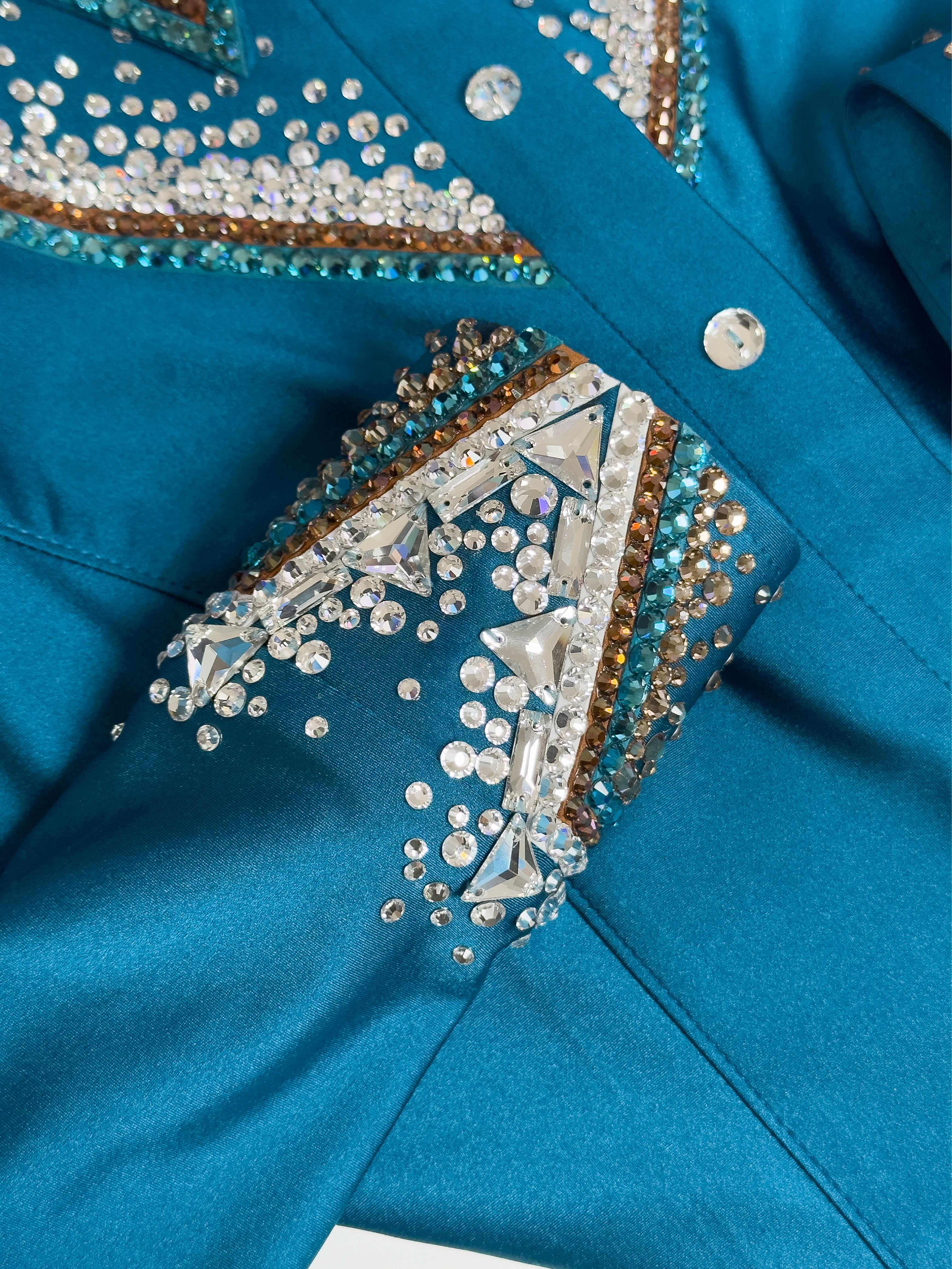 Size 8 - Hidden Zipper Retro Shirt