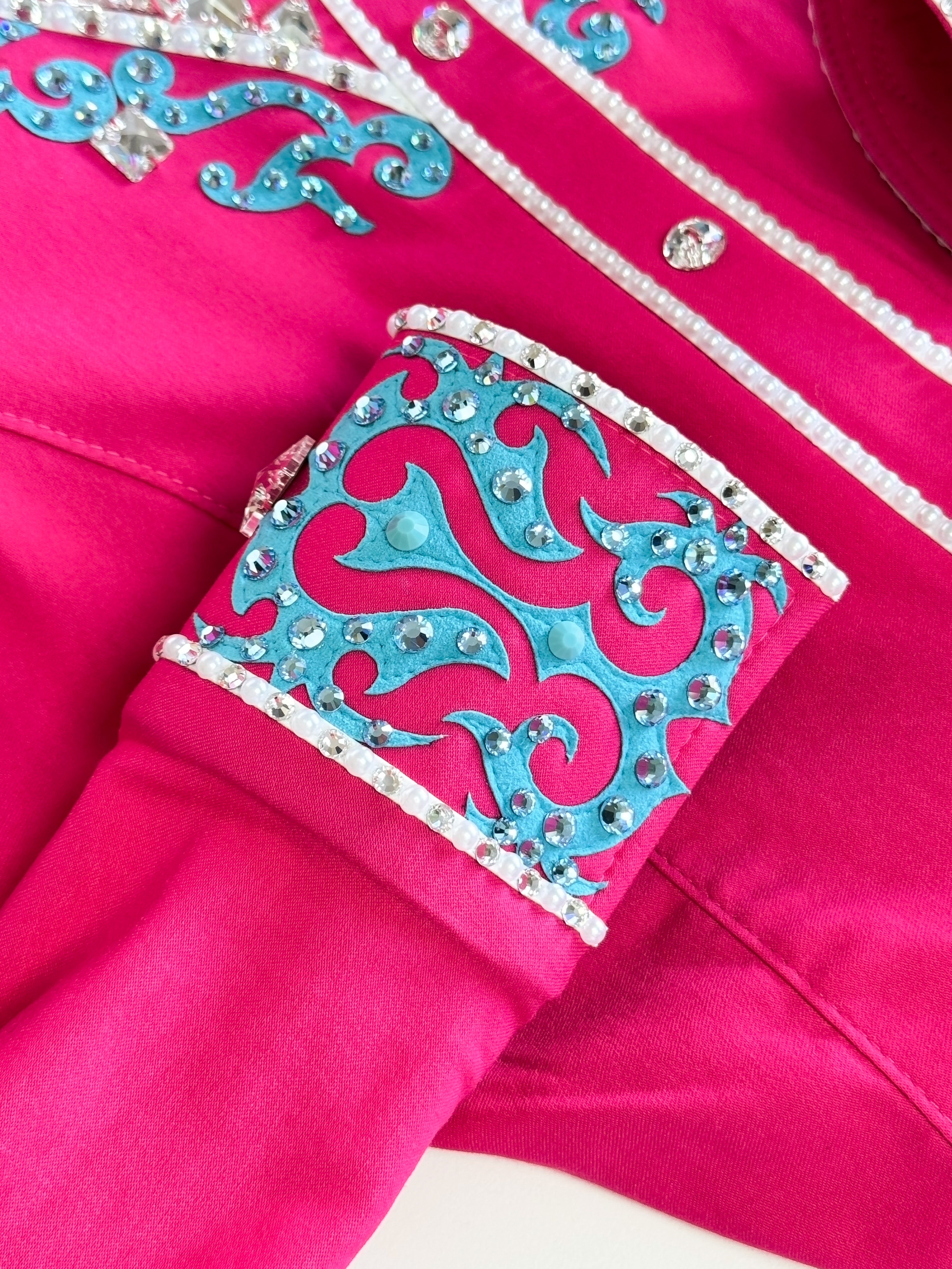 Size 4 Hidden Zipper Retro Shirt