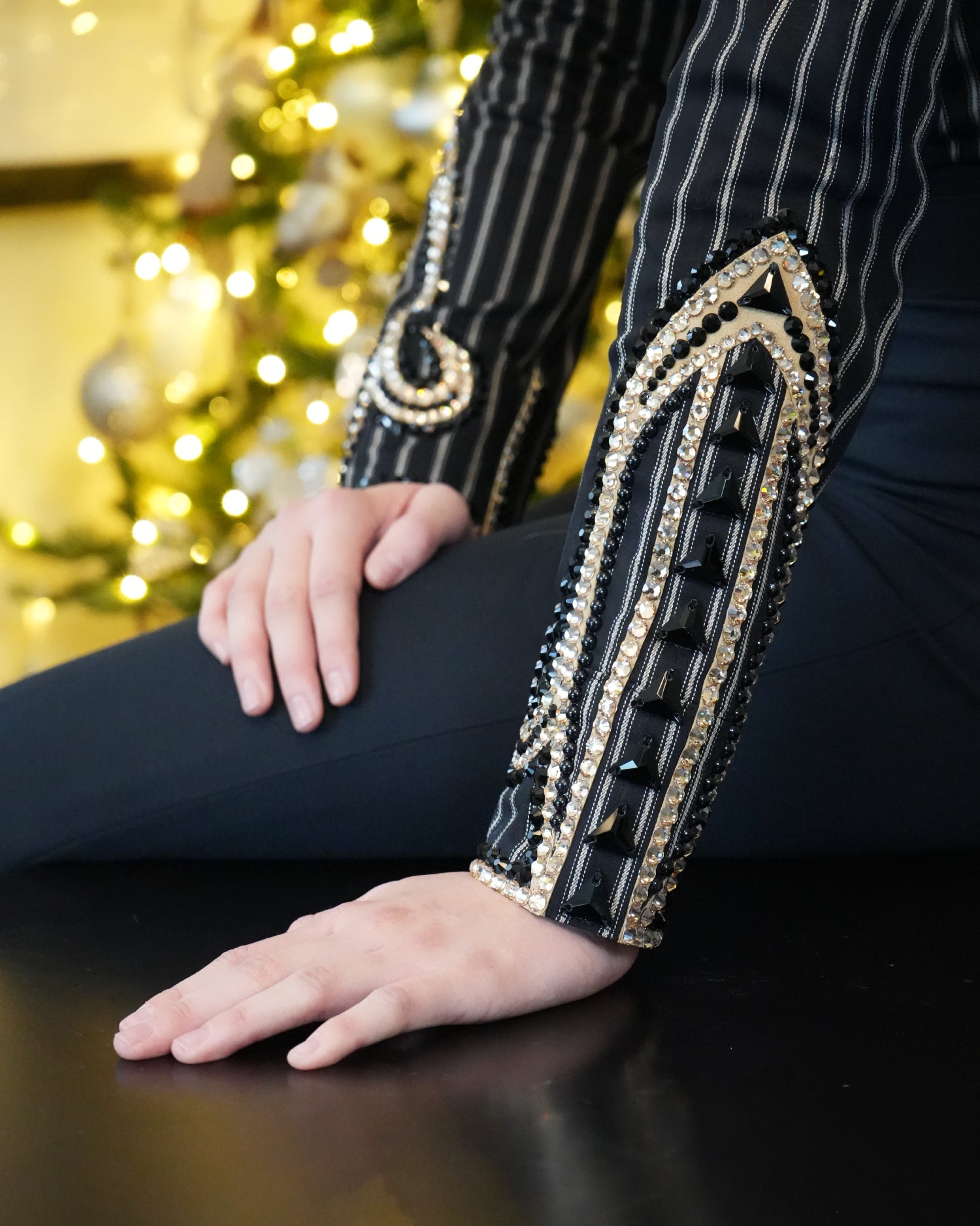 Size 6 Hidden Zipper Retro Shirt