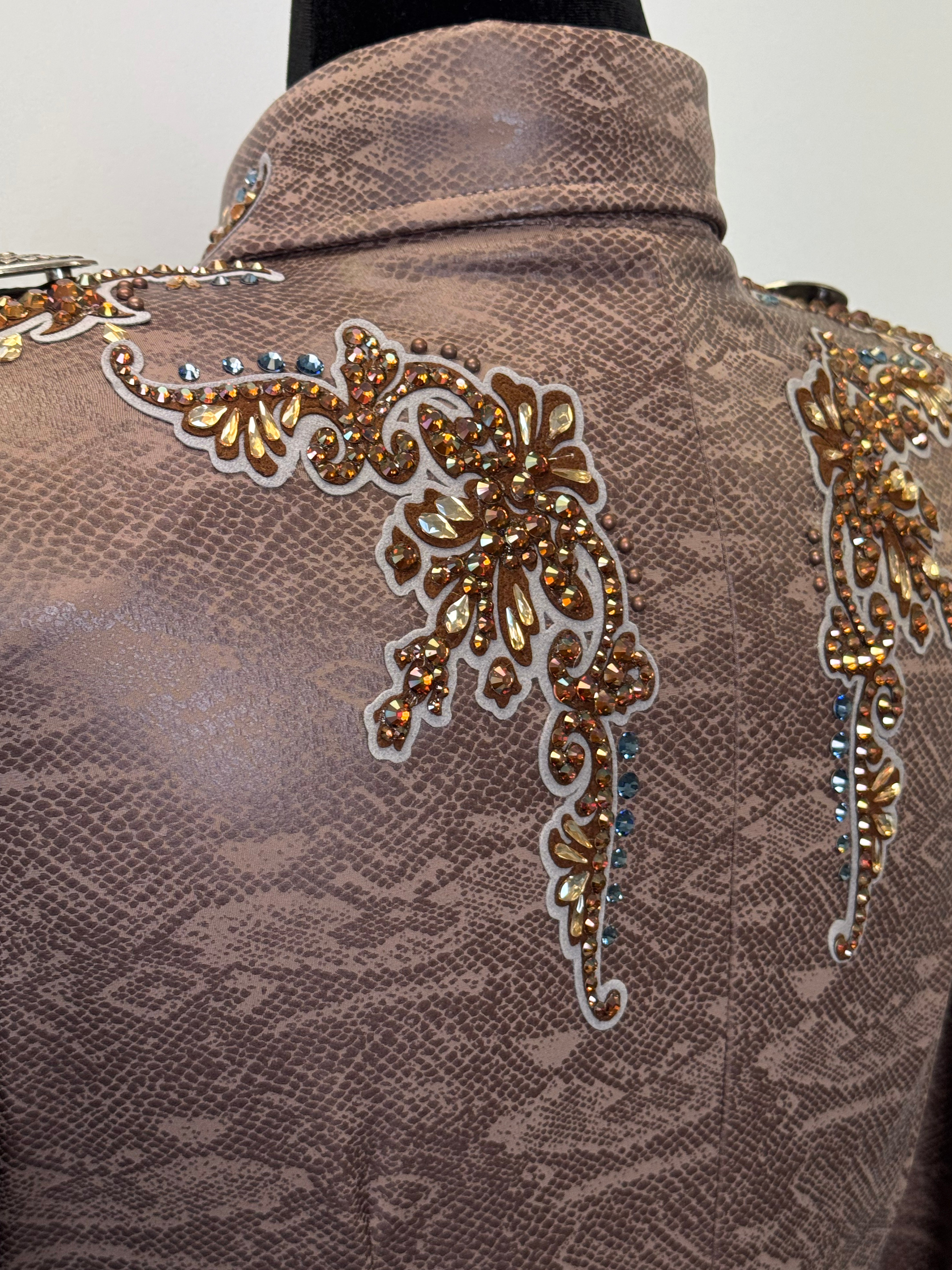 Size 8 - Hidden Zipper Retro Shirt