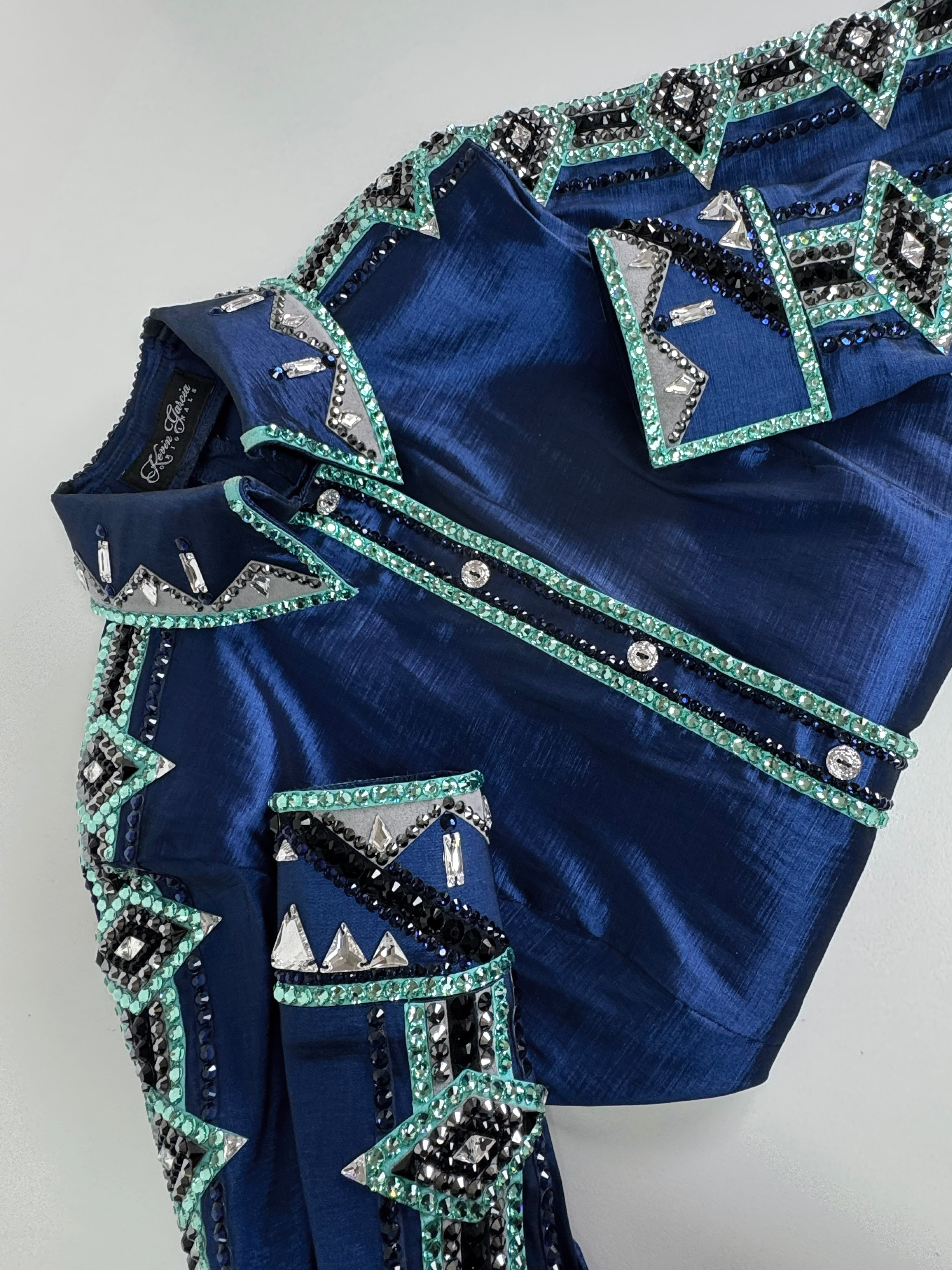 Size 10 - Preowned - Hidden Zipper Retro Shirt