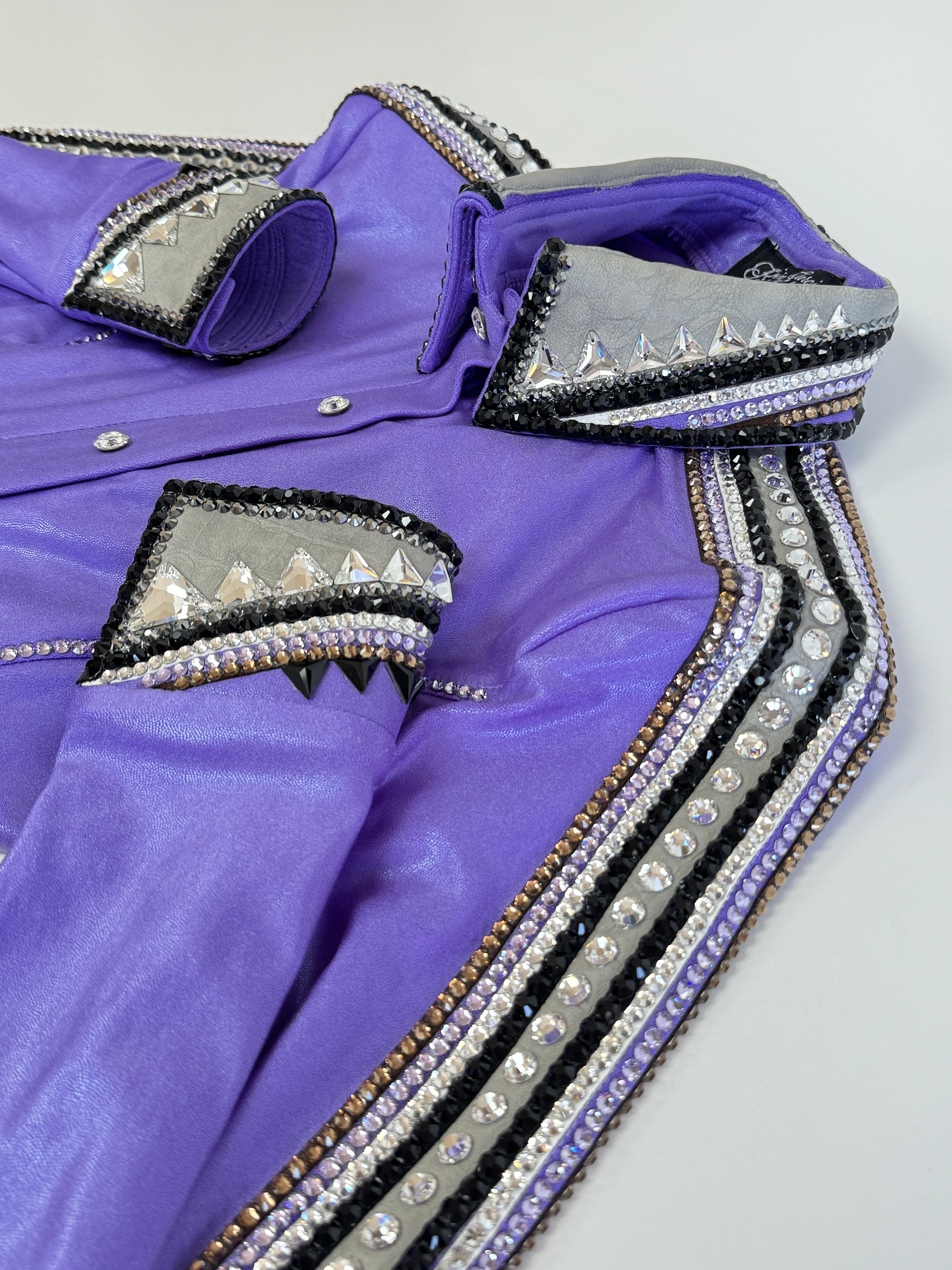 Size 4/6 - Pre-owned - Hidden Zipper Retro Shirt