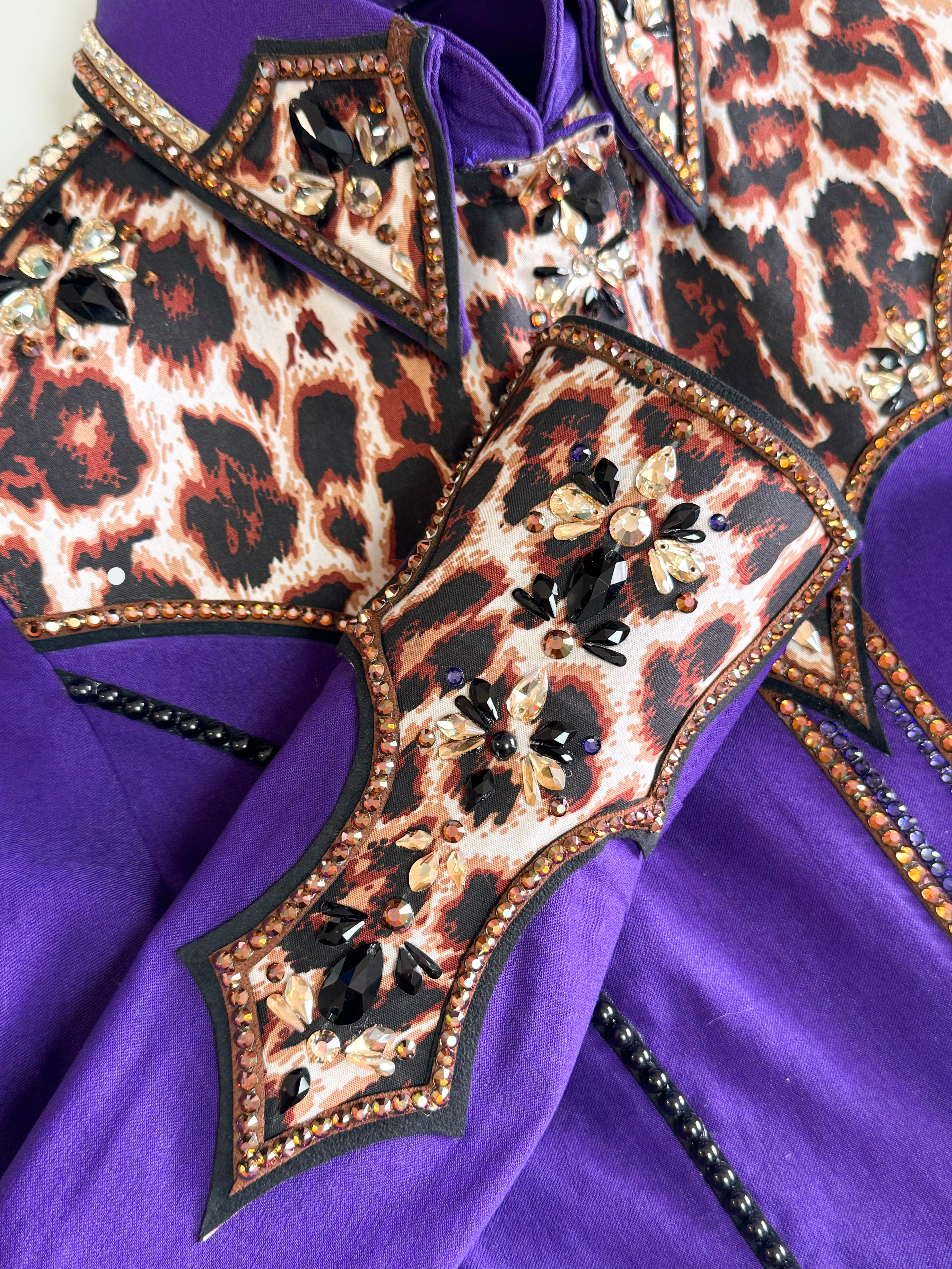 Size 4 (22.5" Sleeves) Hidden Zipper Retro Shirt