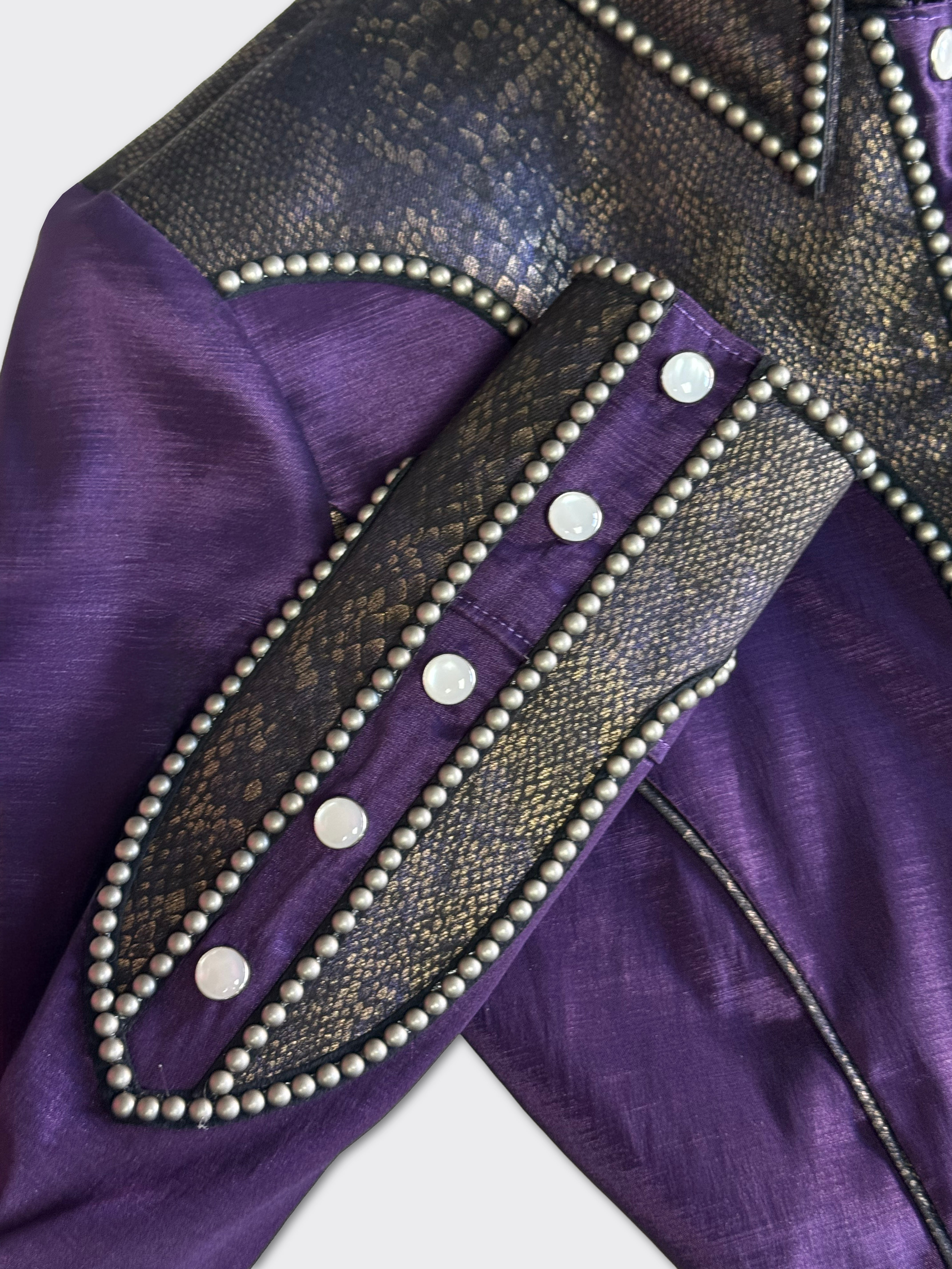 Size 6 - Ranch Hidden Zipper Retro Shirt