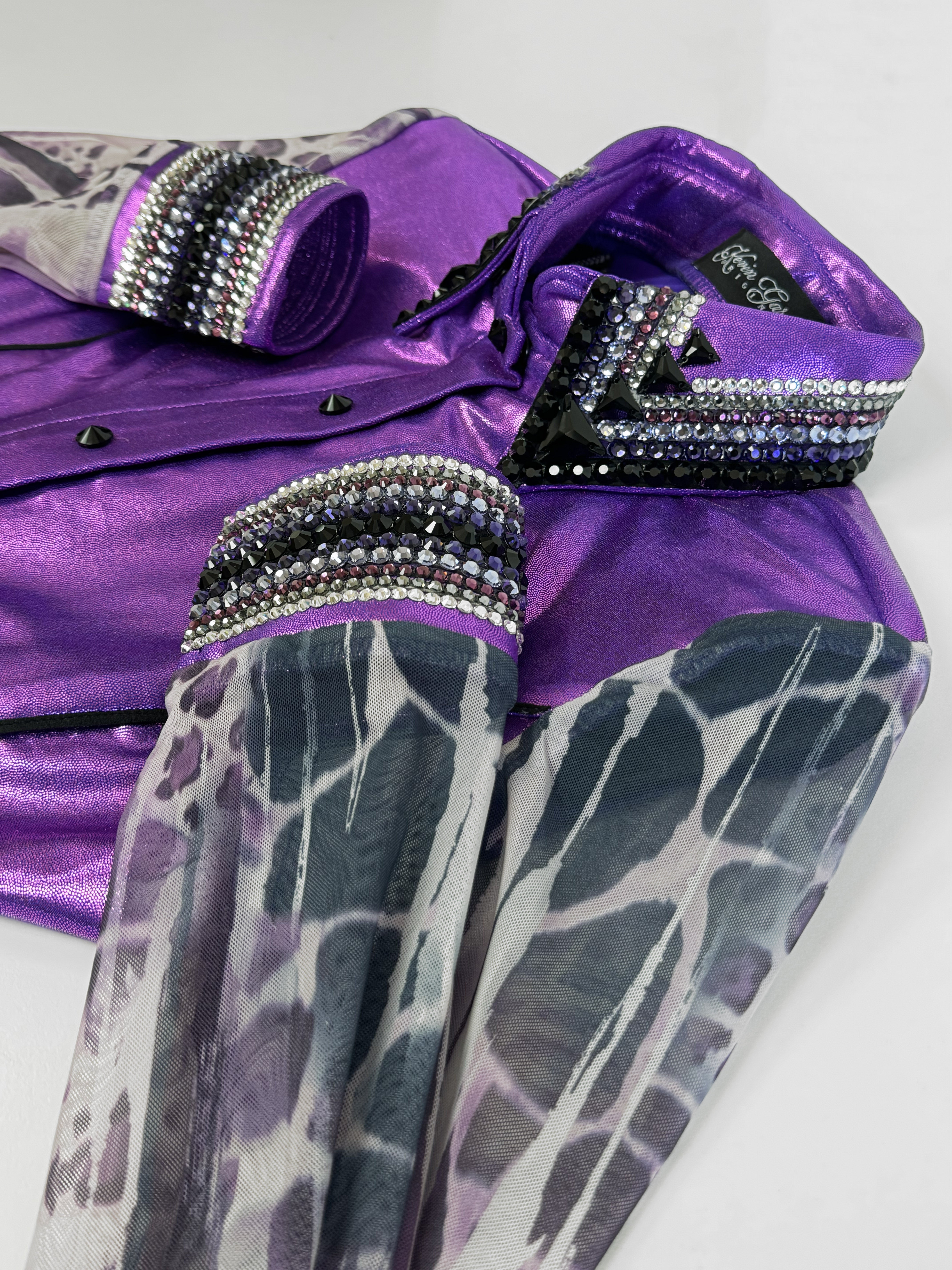 Size 8 Sheer Sleeves Hidden Zipper Retro Shirt