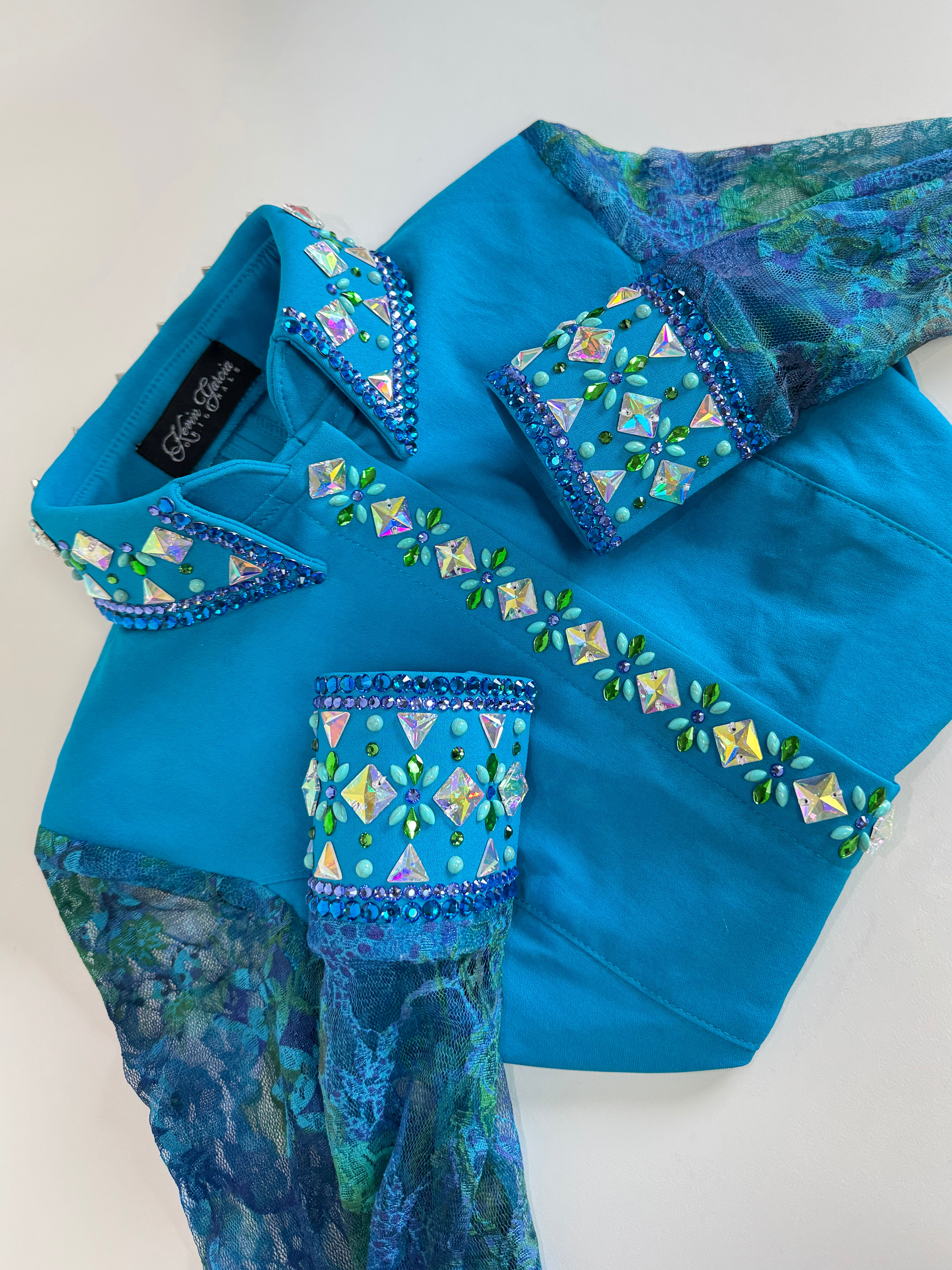 Size 4 Sheer Sleeves Hidden Zipper Retro Shirt